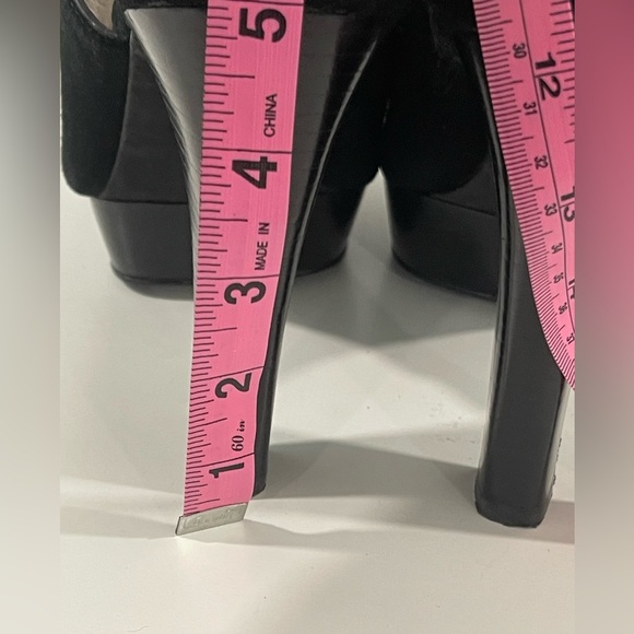 MICHAEL Kors Black Suede Heeled Sandals Size 8.5M - Picture 15 of 15